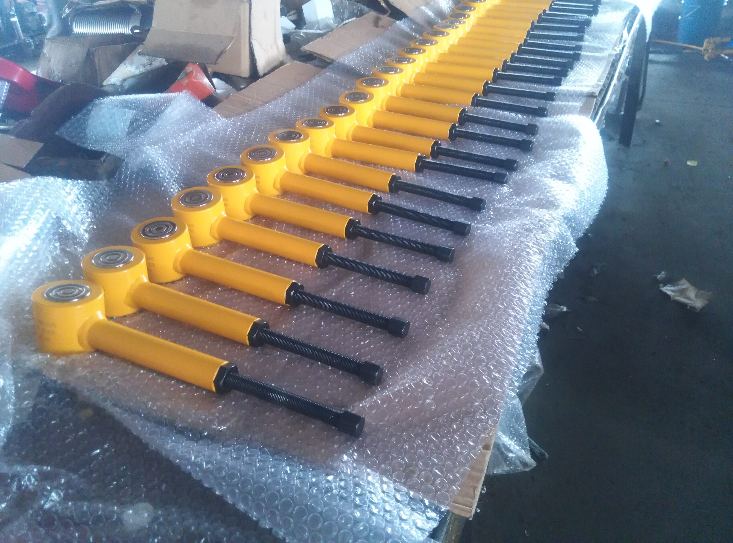 Mechanical Hydraulic Cylinders