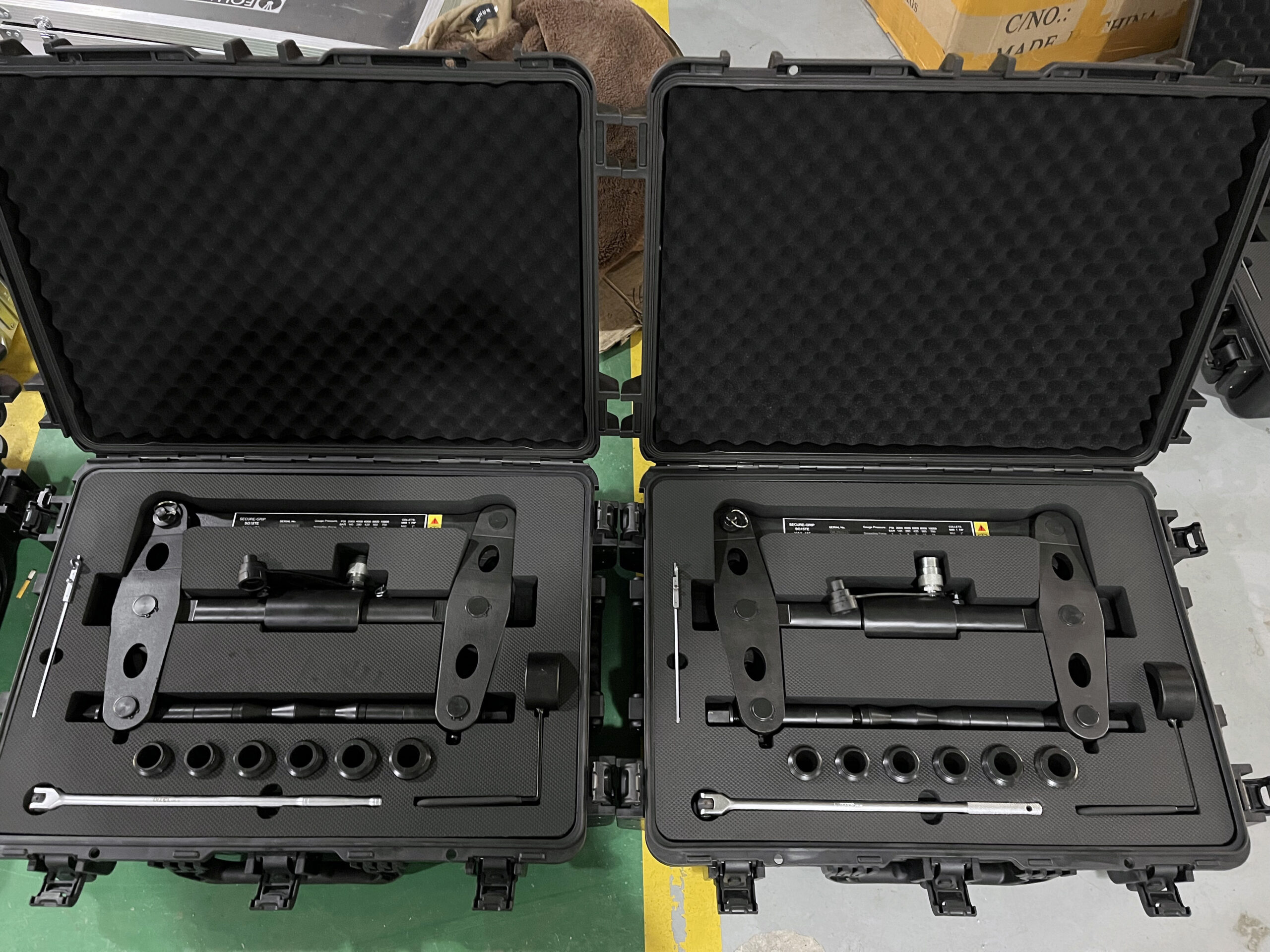 SG15TE Hydraulic Secure-Grip Flange Spreader