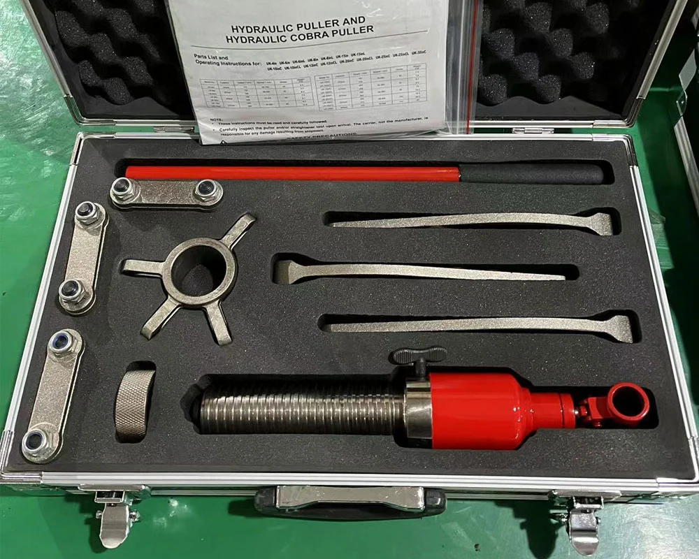 Integral Hydraulic Puller