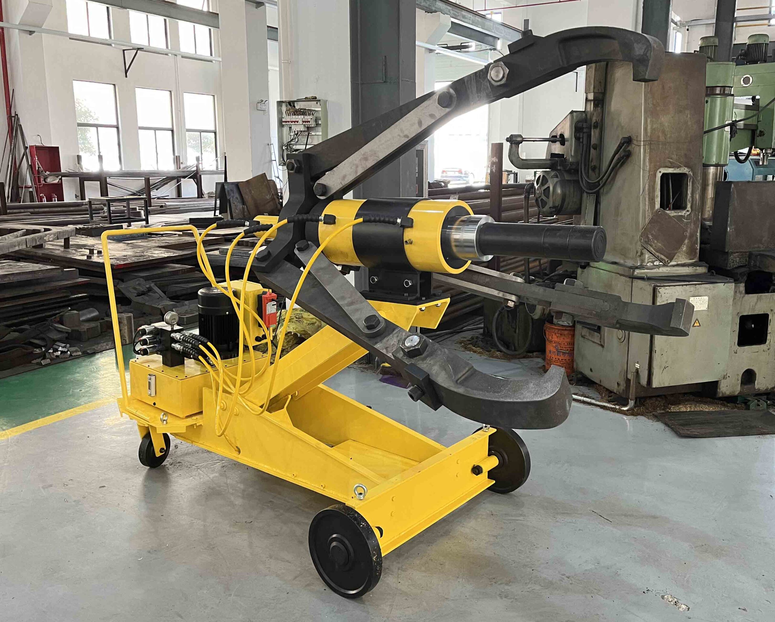 300 Ton Mobile Hydraulic Puller