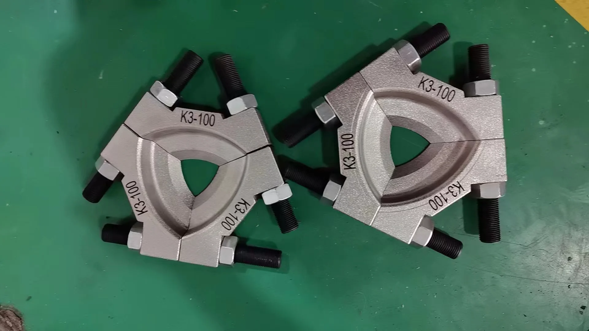 Tri-section Pulling Plate