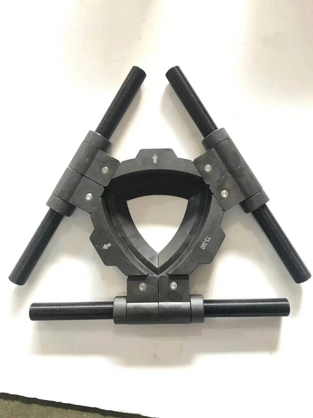 Tri-section Pulling Plate Bearing Puller