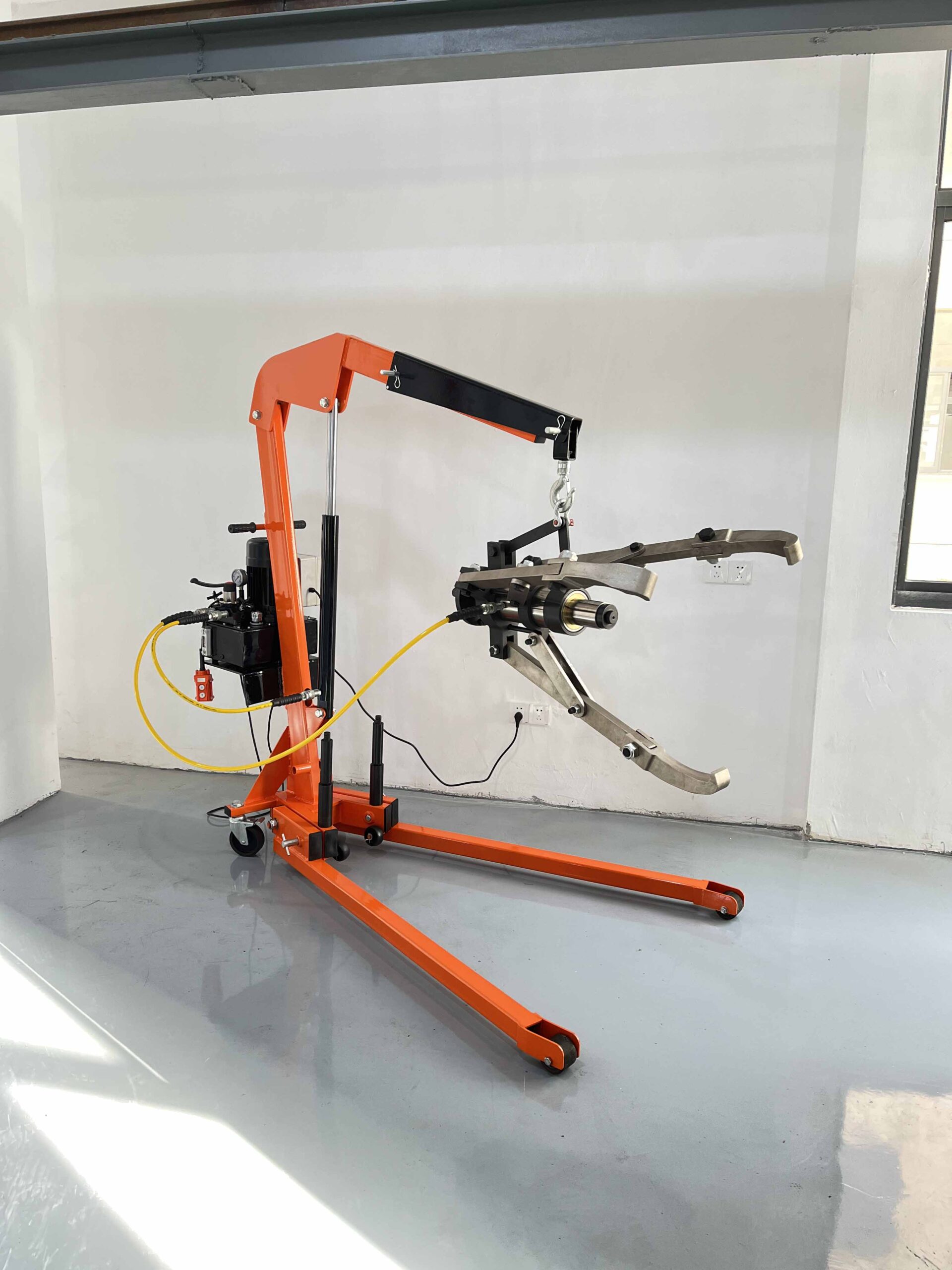 HXPC 50 tons puller with crane