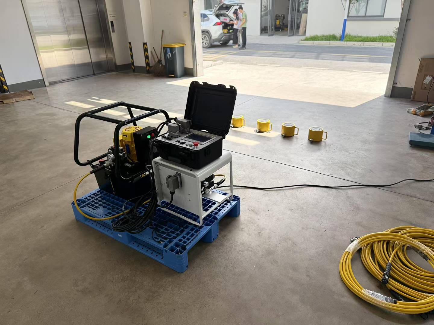Protable Synchronous Lifting System